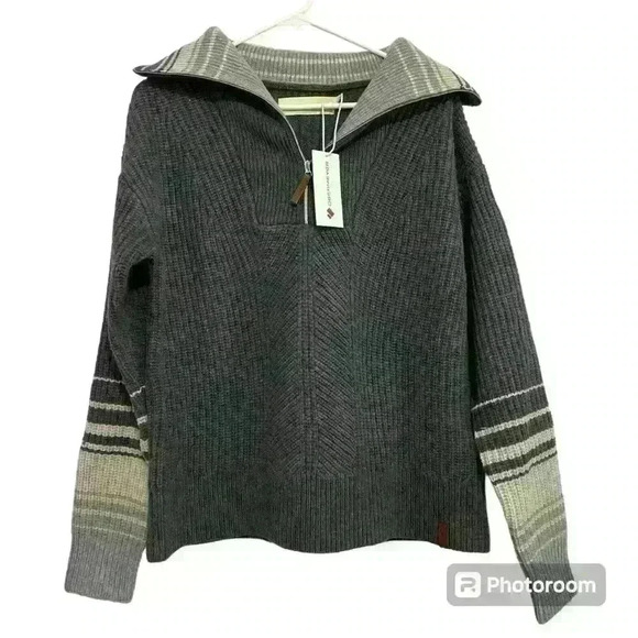 Obermeyer Women's Limber Ski Sweater 100% Wool Size Medium - Picture 2 of 11